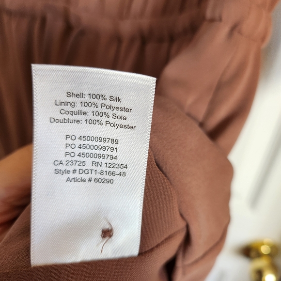 Aritzia Bennett Dress in Caban size xs silk version! - Picture 11 of 11